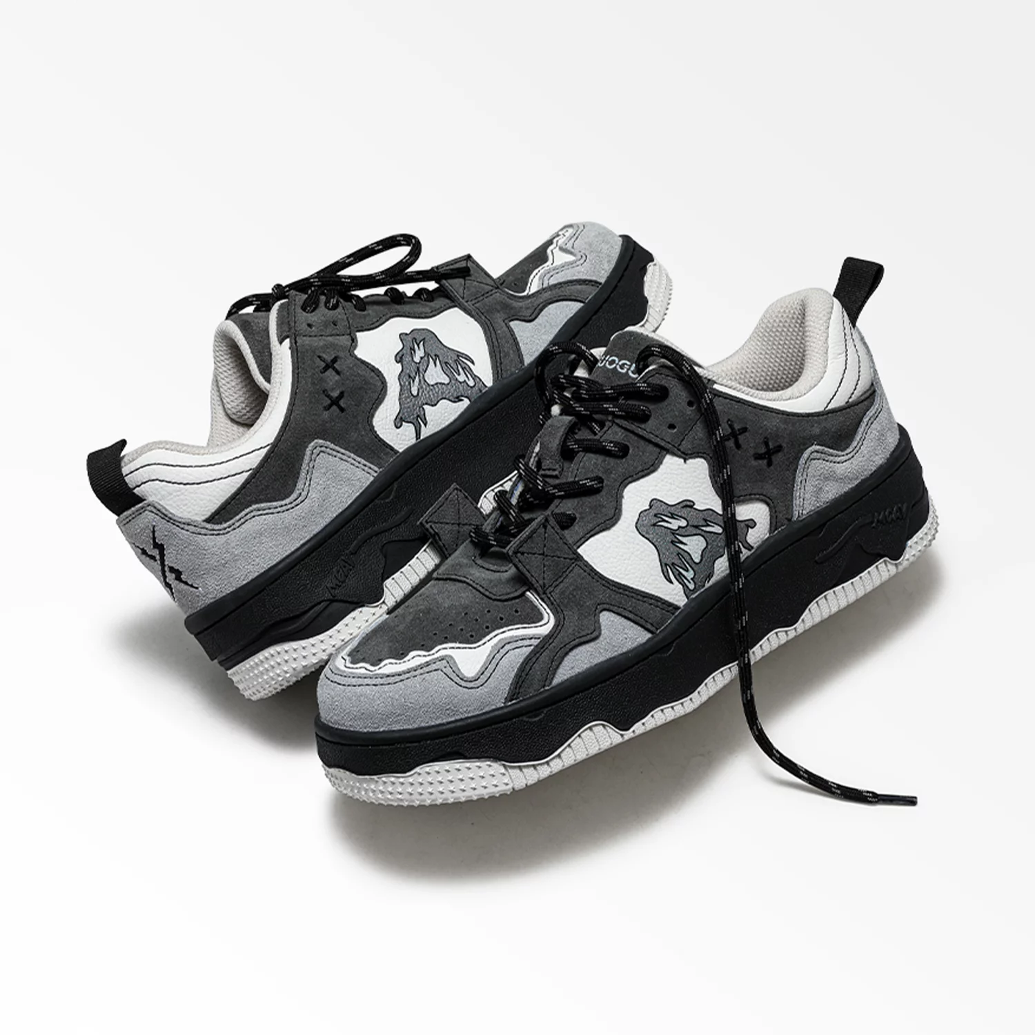 Спортивне взуття